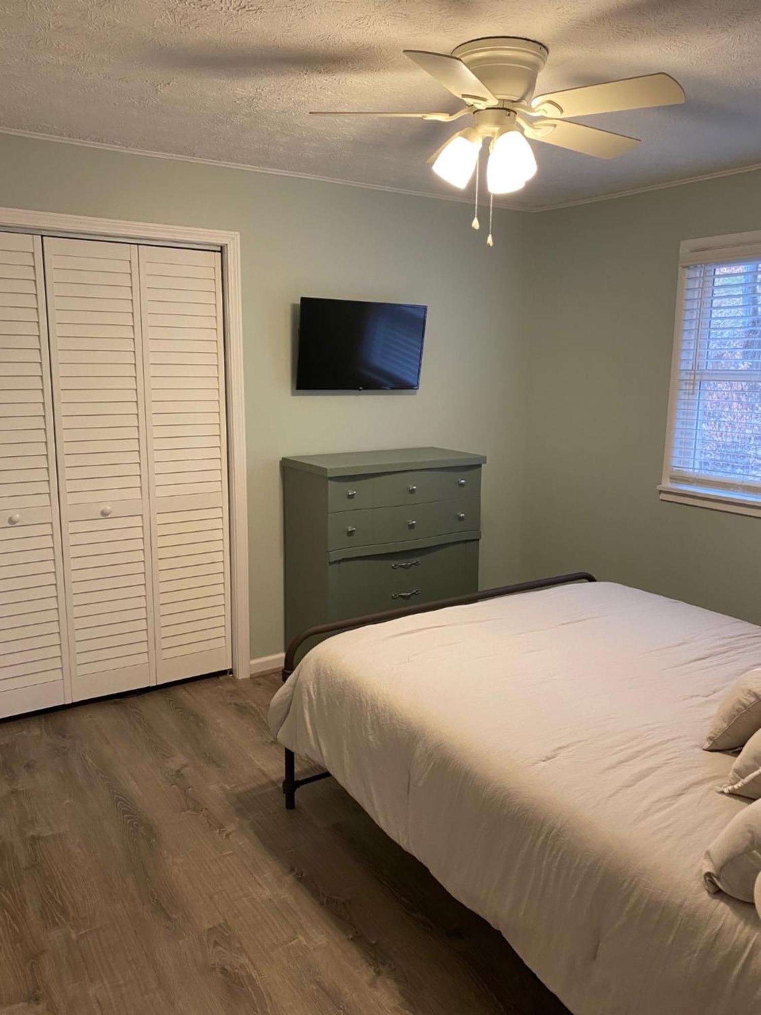 Cozy Within Walking Distance To The Holiday home DuBois